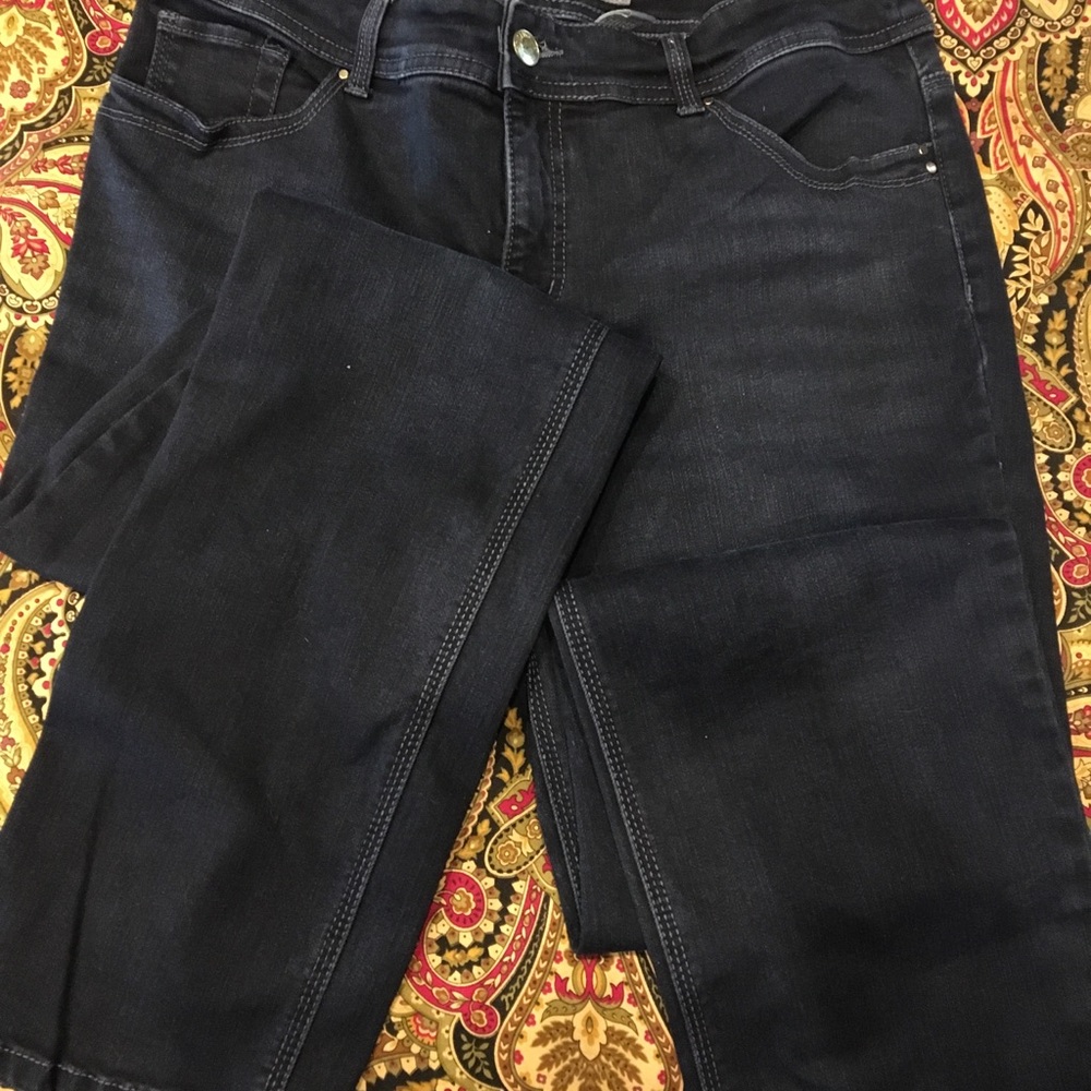 Chico’s So slimming 1 5 size Dark Dem